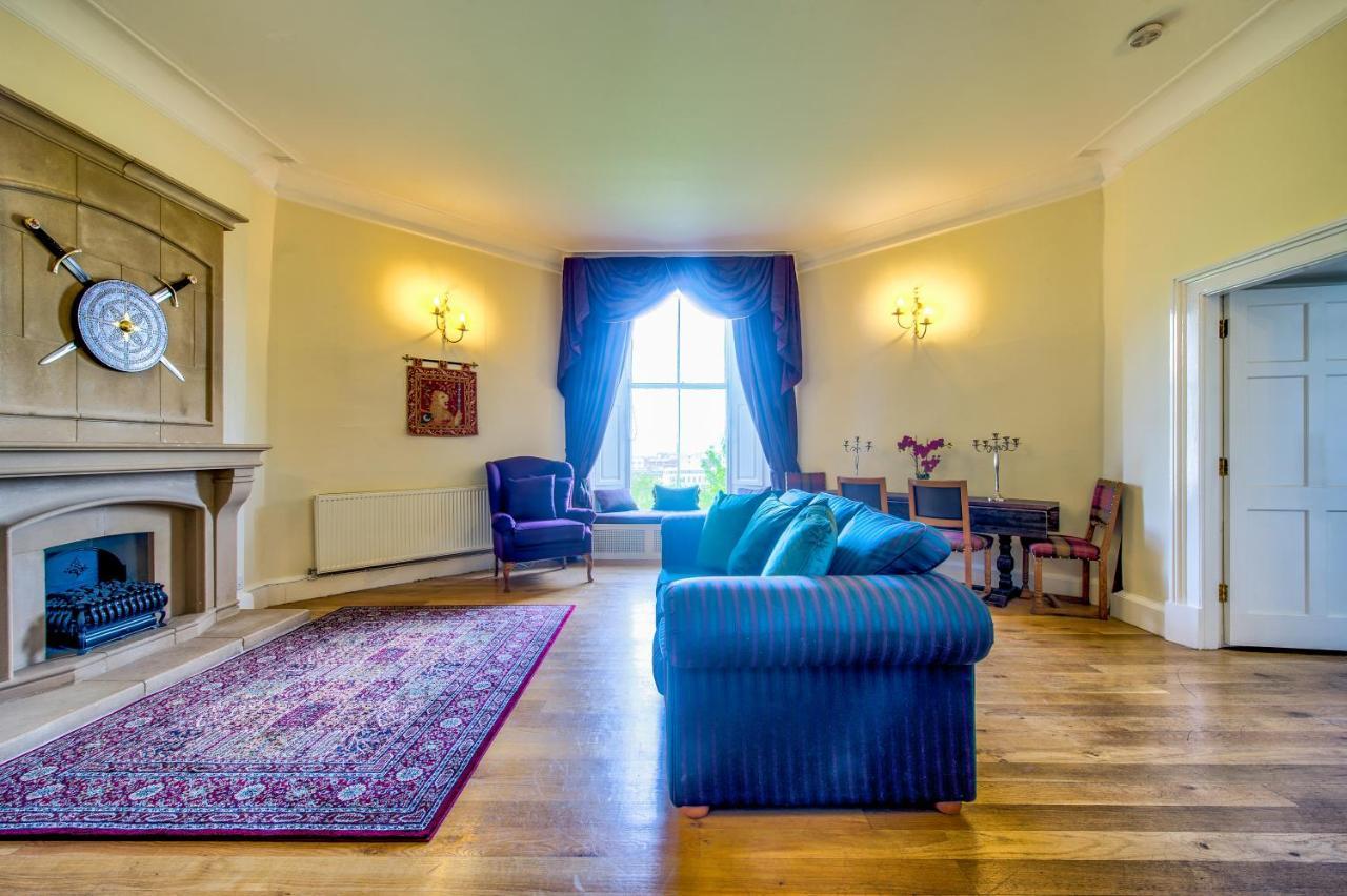 شقة Famous House, 1 Minute From Edinburgh Castle المظهر الخارجي الصورة