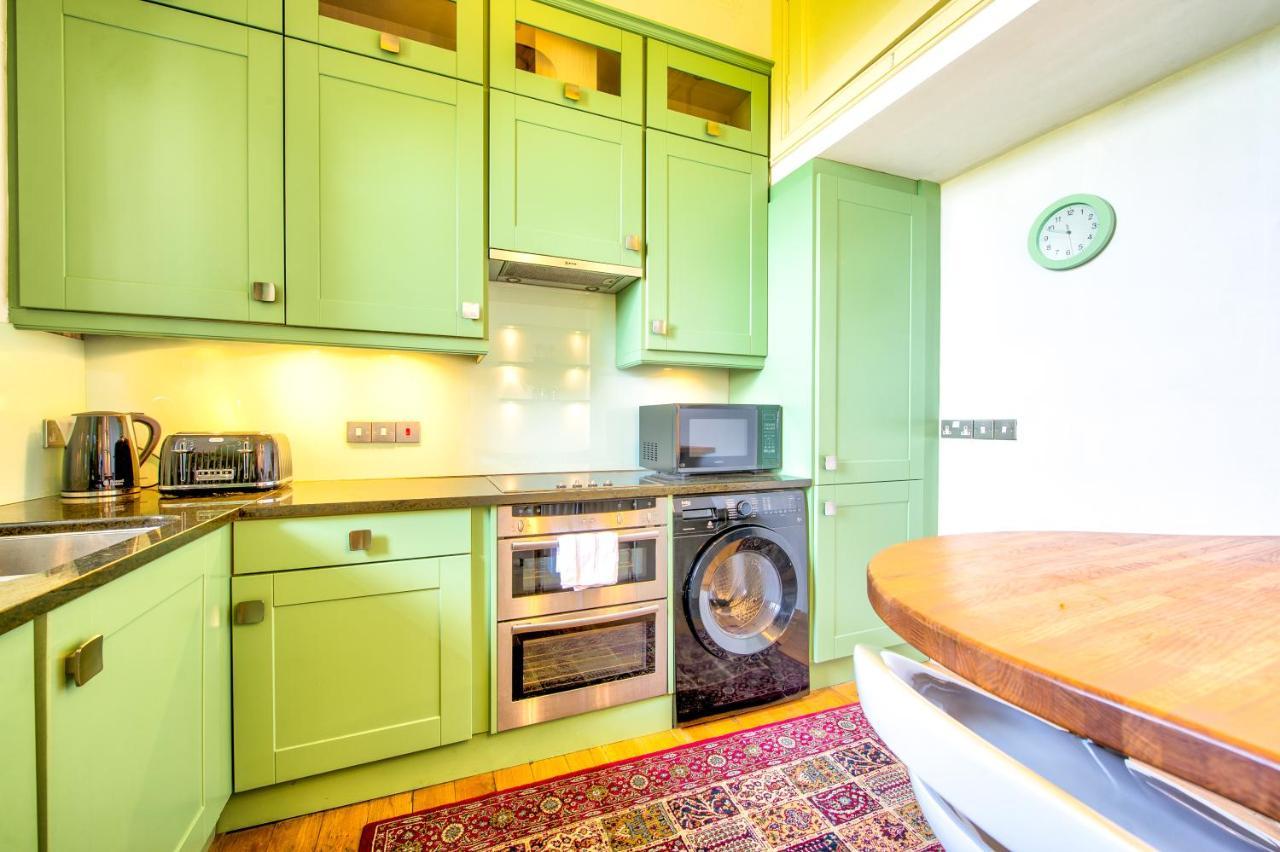 شقة Famous House, 1 Minute From Edinburgh Castle المظهر الخارجي الصورة