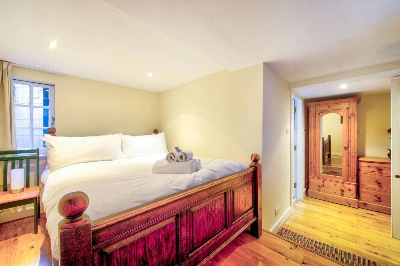شقة Famous House, 1 Minute From Edinburgh Castle المظهر الخارجي الصورة