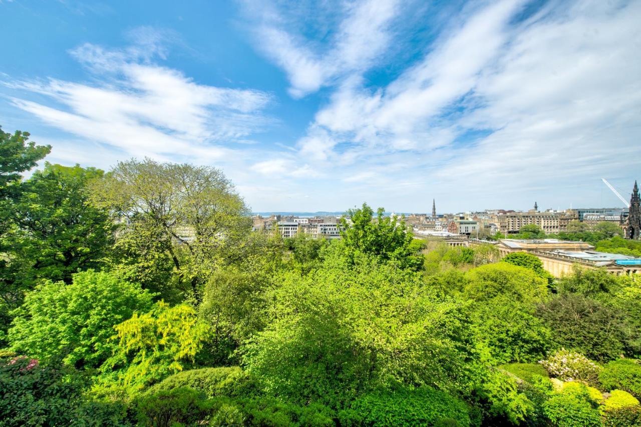 شقة Famous House, 1 Minute From Edinburgh Castle المظهر الخارجي الصورة