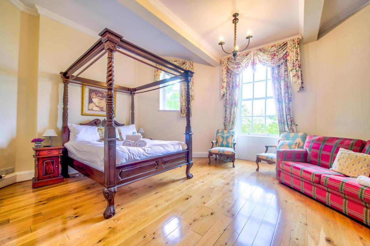 شقة Famous House, 1 Minute From Edinburgh Castle المظهر الخارجي الصورة