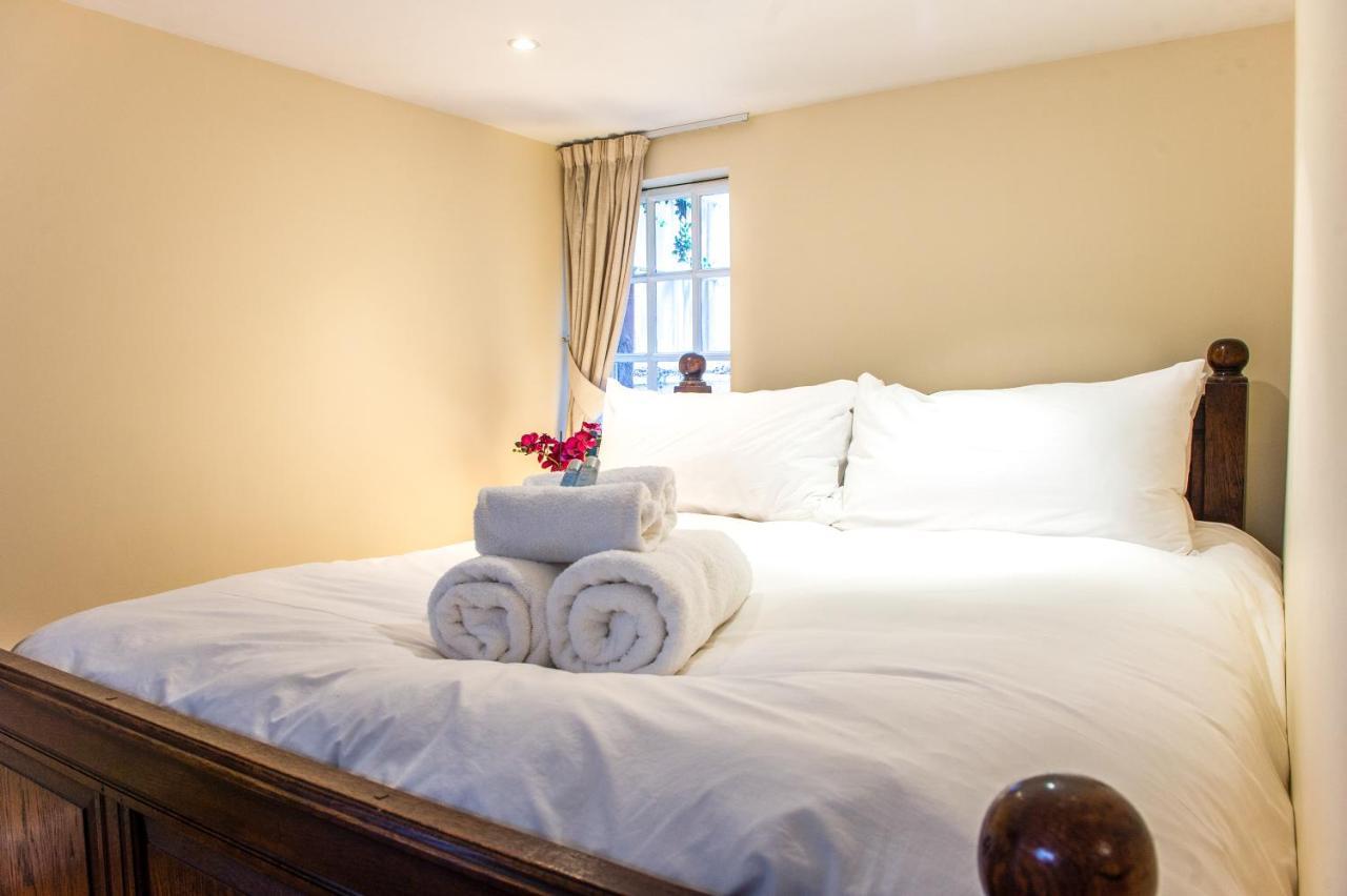 شقة Famous House, 1 Minute From Edinburgh Castle المظهر الخارجي الصورة