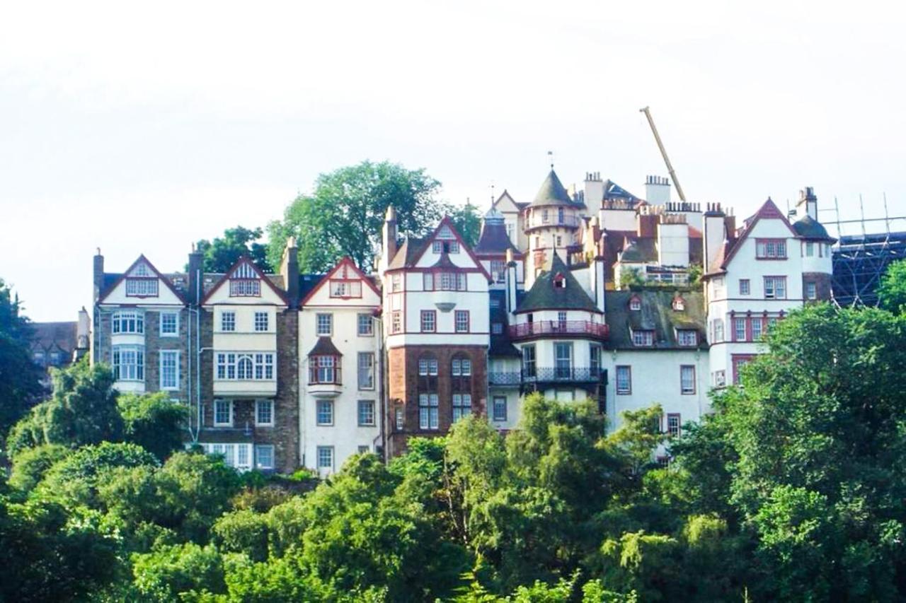 شقة Famous House, 1 Minute From Edinburgh Castle المظهر الخارجي الصورة